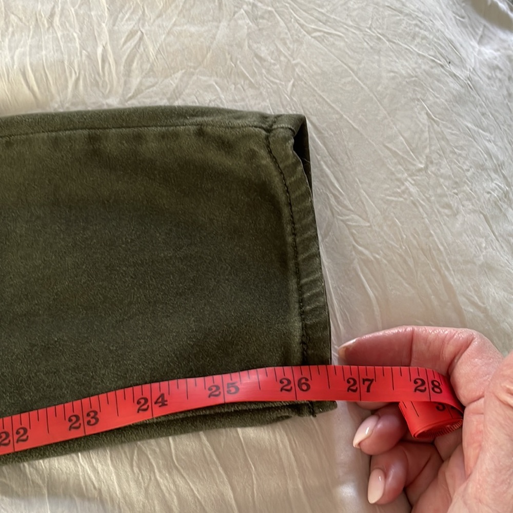 Old Navy Olive Skinny Jeans - Picture 6 of 8